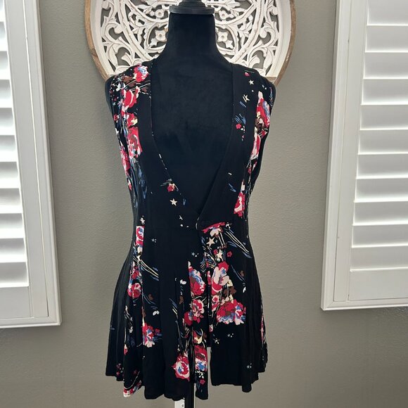 Free People Tunic Top Women's Back To The Basics One Button Black Floral Size S - Picture 1 of 10